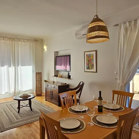 Buncuga アパート