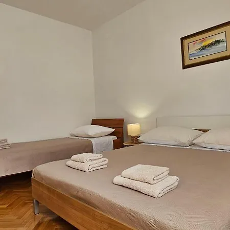 Buncuga アパート