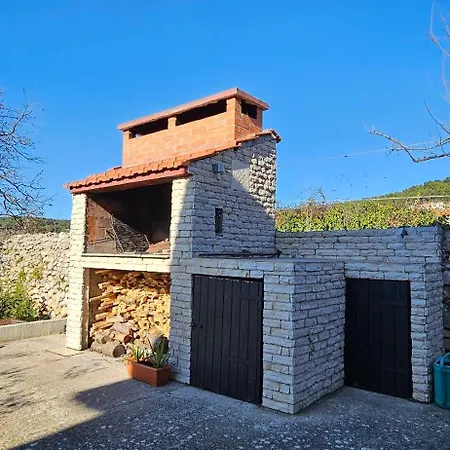 Buncuga アパート *